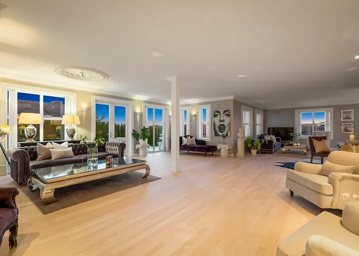 ヴィラ Villa Stavanger スタヴァンゲル